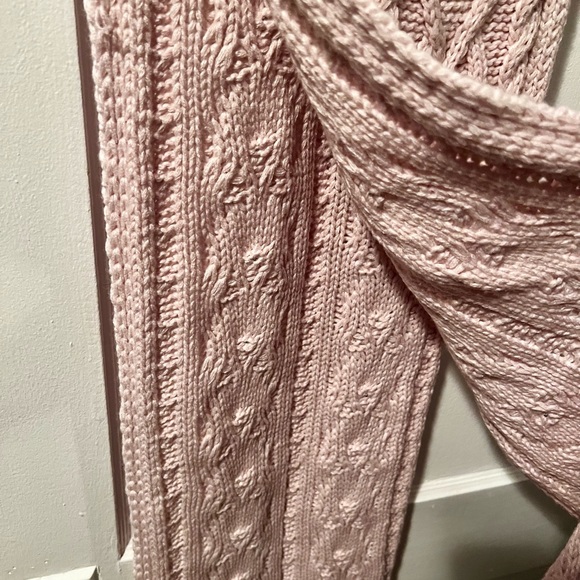 Pink knitted scarf with pearl - Picture 5 of 5